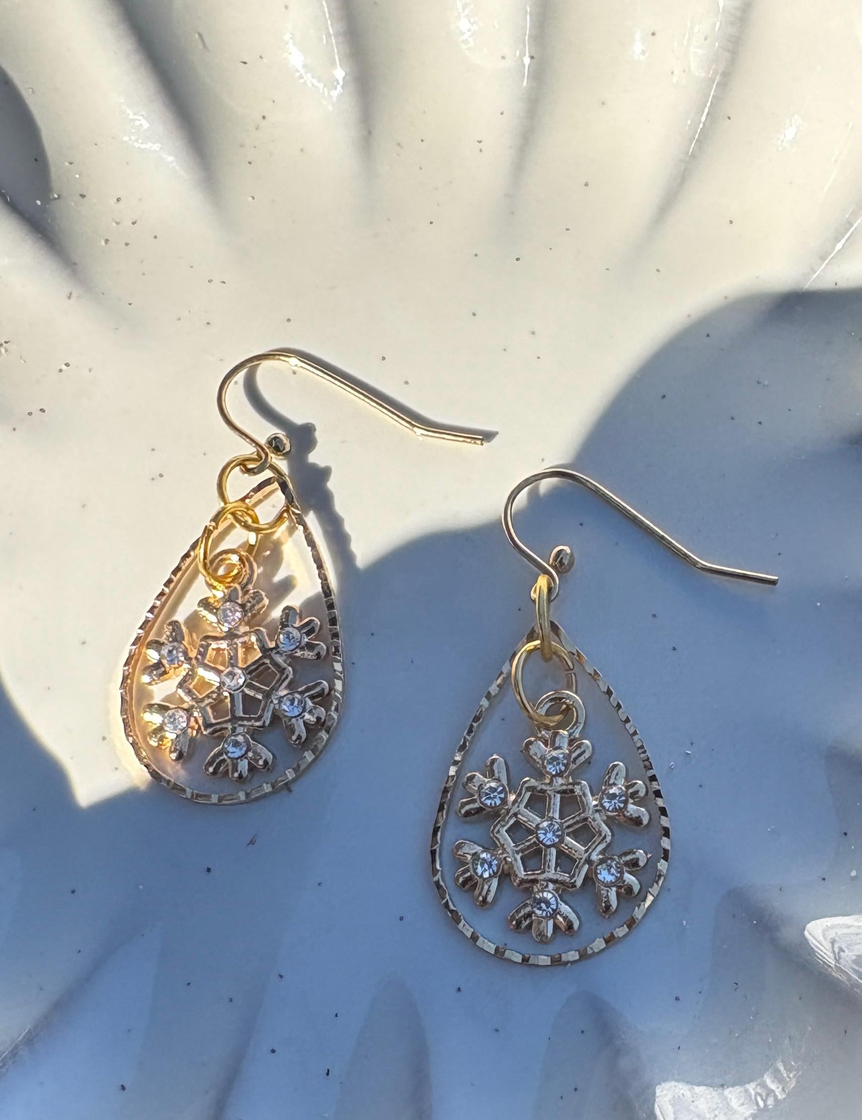 Gold Leaf Pendant Necklace | Diamond Frame Clear Resin Earrings Consecrated Jewelry Co.