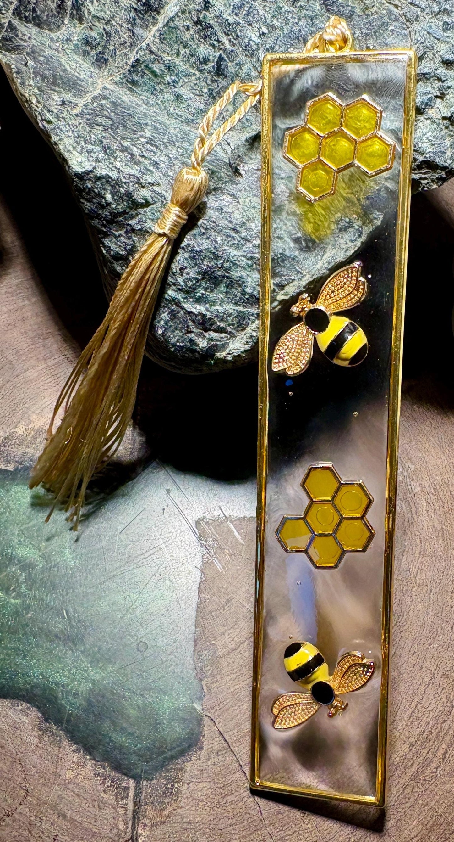 Bumble Bee & Honeycomb Resin Bookmark | Insect Lover Gift Bookmarks Consecrated Jewelry Co.