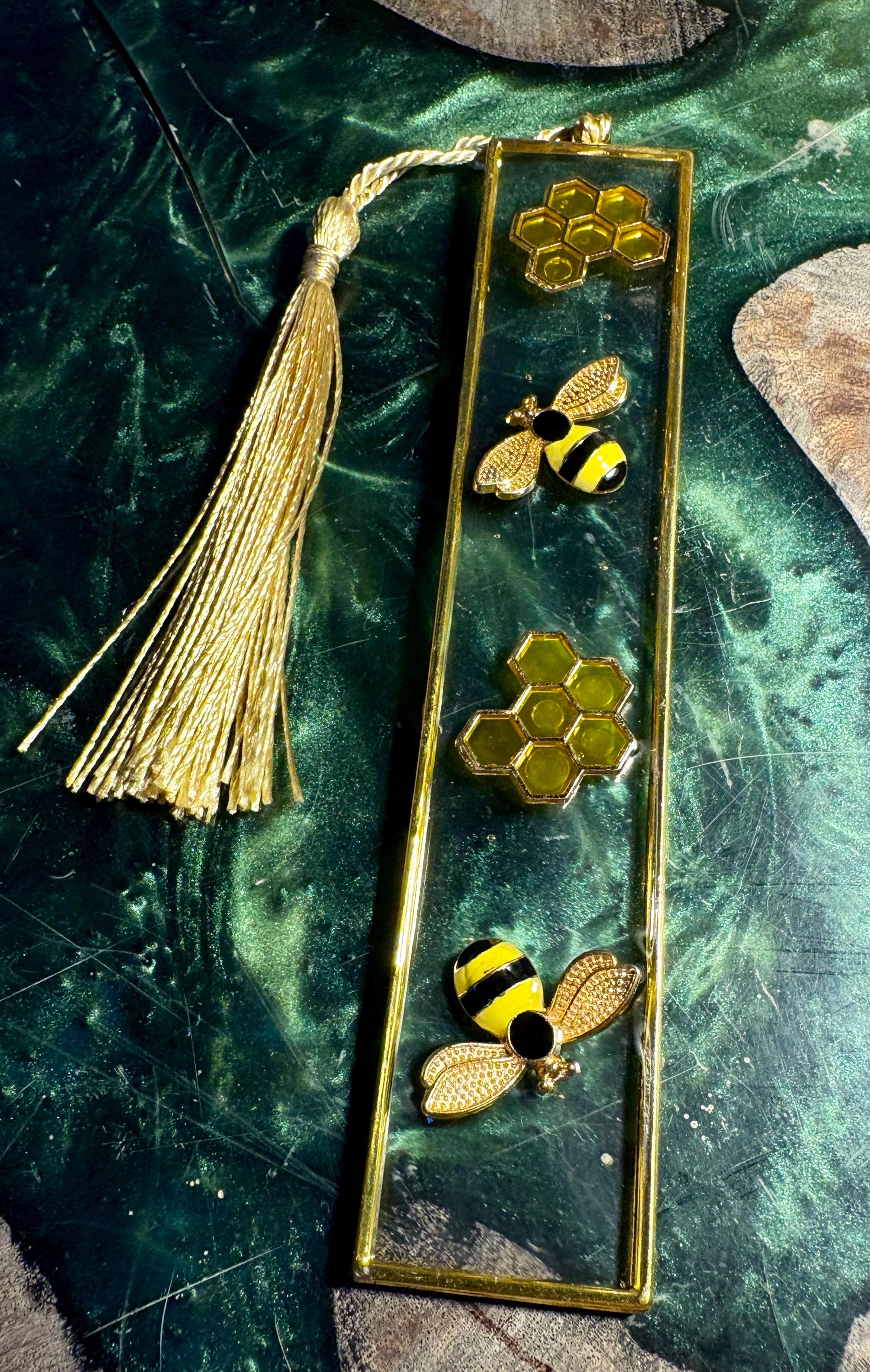 Bumble Bee & Honeycomb Resin Bookmark | Insect Lover Gift Bookmarks Consecrated Jewelry Co.